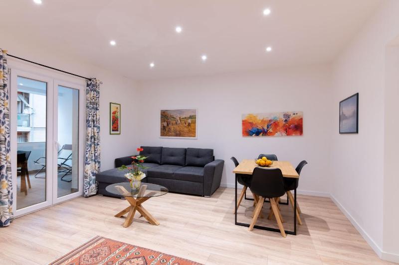 SarAle Apartments — отель в Палермо, Италия