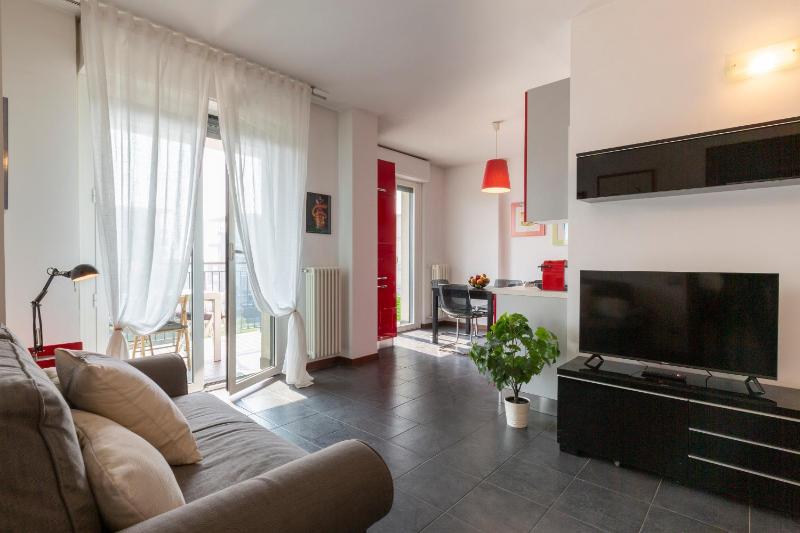 Sky Home Santa Giulia — отель с удобствами в Милане