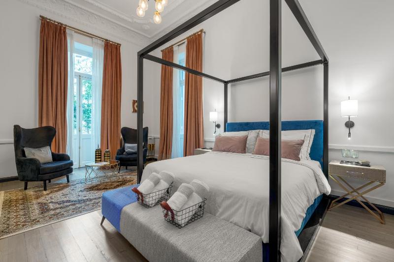 2 Mazi Suites — комфортный отель в Афины