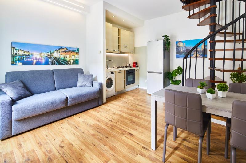 House Navigli apartment in the heart of the Naviglio Grande Milano — отель в Милане, Италия