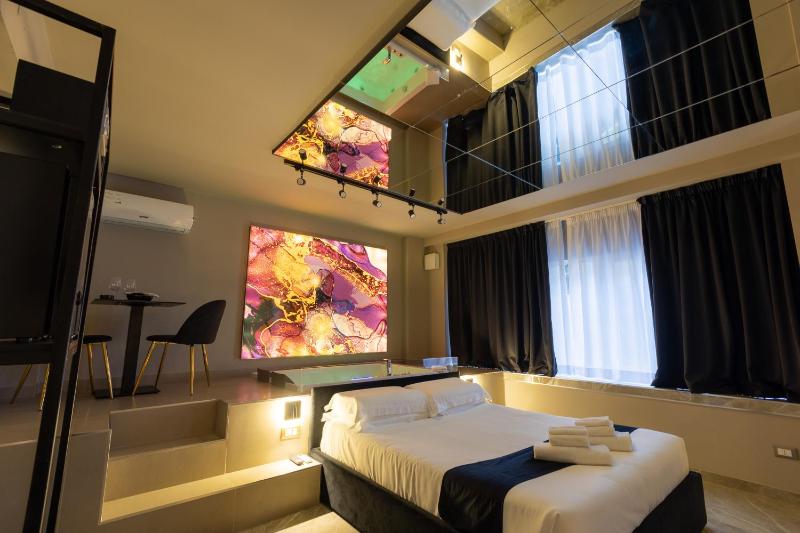 Maximum Exclusive Suite & Spa — отель с удобным расположением в Палермо