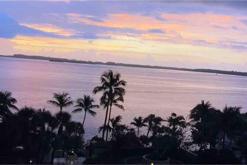 Цены на BRICKELL MIAMI OCEAN VIEW COZY APT в Майами