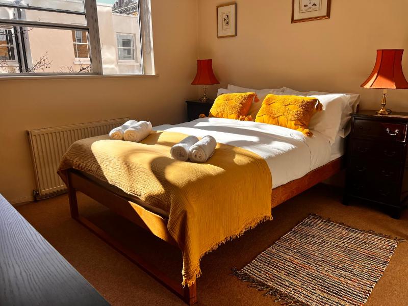 Hyde Park Great for Families 2beds & 2baths flat Fantastic location! — отель с удобствами в Лондоне