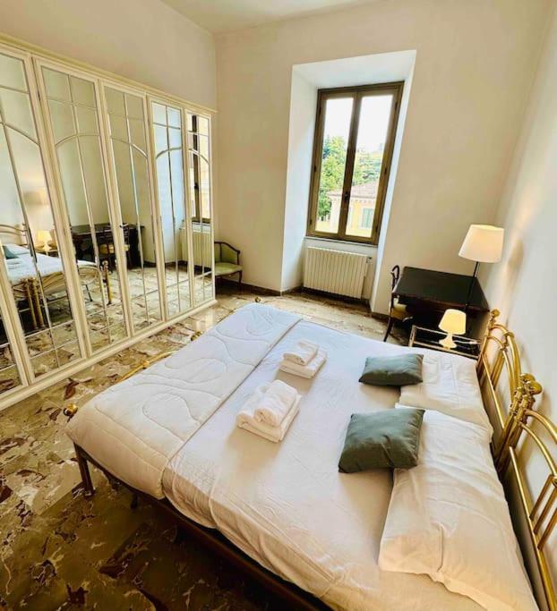 San Giovanni Pretty Apartment Metro A — отель с удобным расположением в Риме
