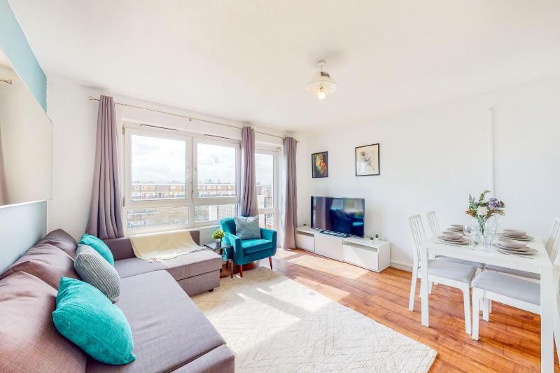 Apartment near to Tower Bridge with Free Parking & view of the Shard — отель с удобствами в Лондоне