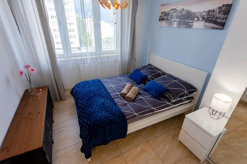 Marszalkowska 85, Centrum — забронировать отель в Варшаве