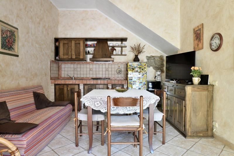 Casa del Nespolo a Tortolì - Idilliaca Villa con Giardino