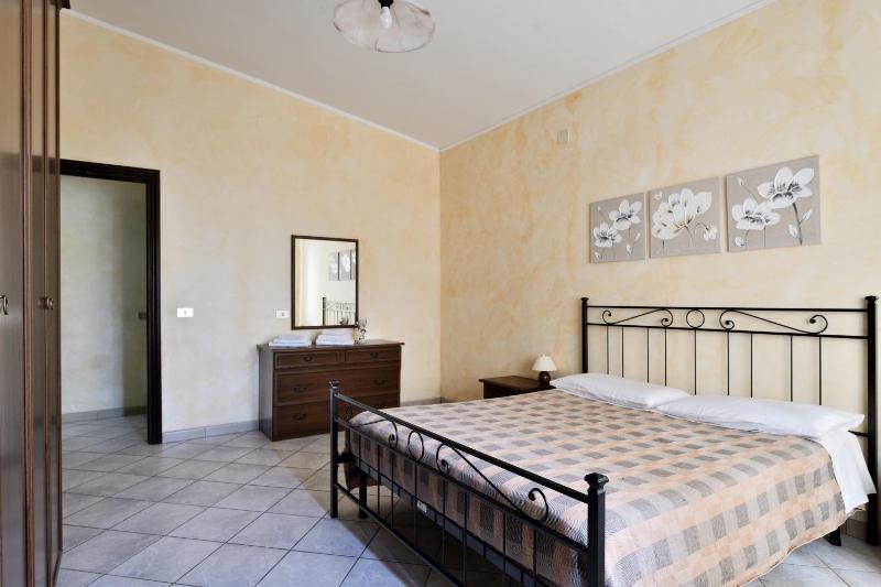 Casa del Nespolo a Tortolì - Idilliaca Villa con Giardino