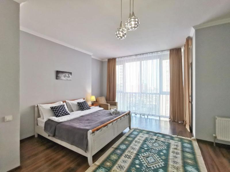 Apartamenty MOON APARTMENTS - MANHATTAN — отель с удобным расположением в Алматы