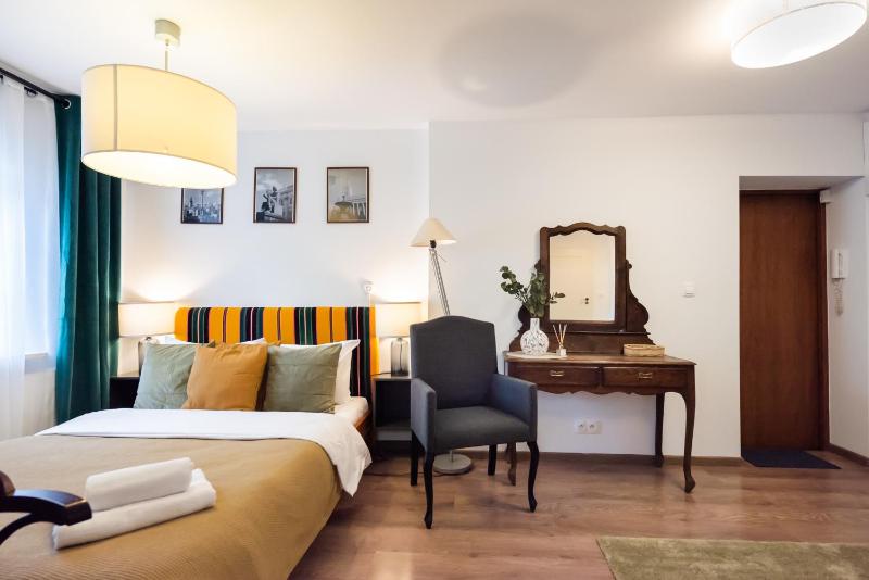 Nowy Swiat Modern Vintage Apartment — отель в Варшаве, Польша
