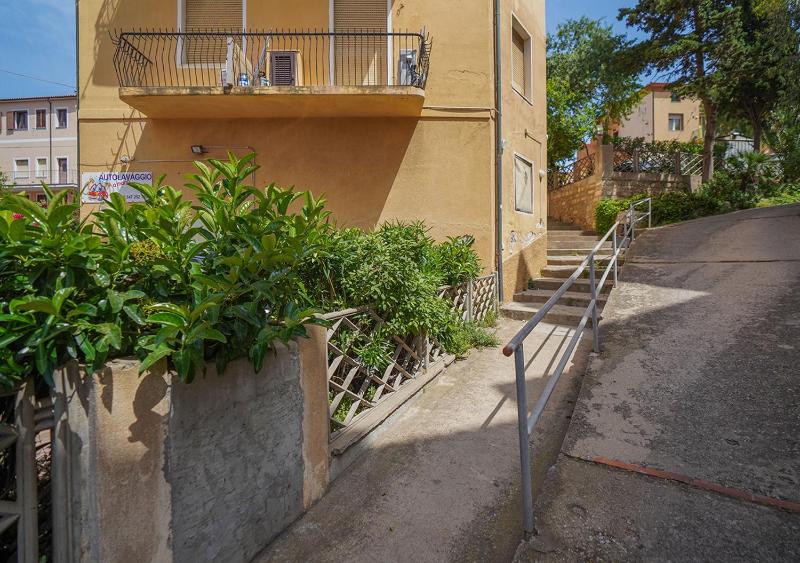 Duilio 02 a La Maddalena - Moderno trilocale centrale