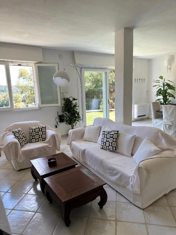 Chia Villas: Eleganti Case Vacanza con Piscina