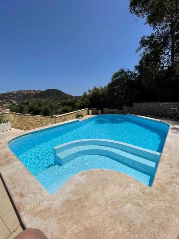 Chia Villas: Eleganti Case Vacanza con Piscina