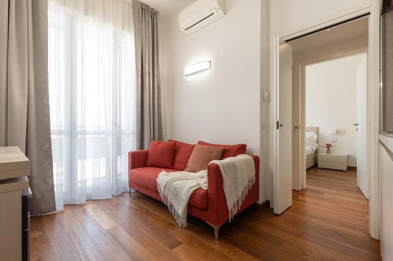 BePlace Apartments in Missori — отель с удобствами в Милане