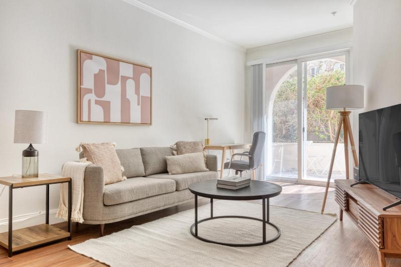 Playa Vista 1BR w Gym BBQ nr A restaurants LAX-656 — забронировать отель в Лос-Анджелесе
