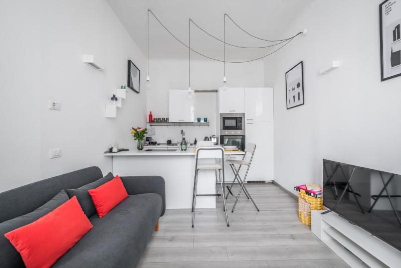 THE Minimal Chic Home - Isola District — забронировать отель в Милане