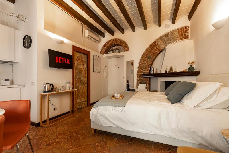 Cozy House in Naviglio Grande - hoMy Apartments — отзывы гостей и цены