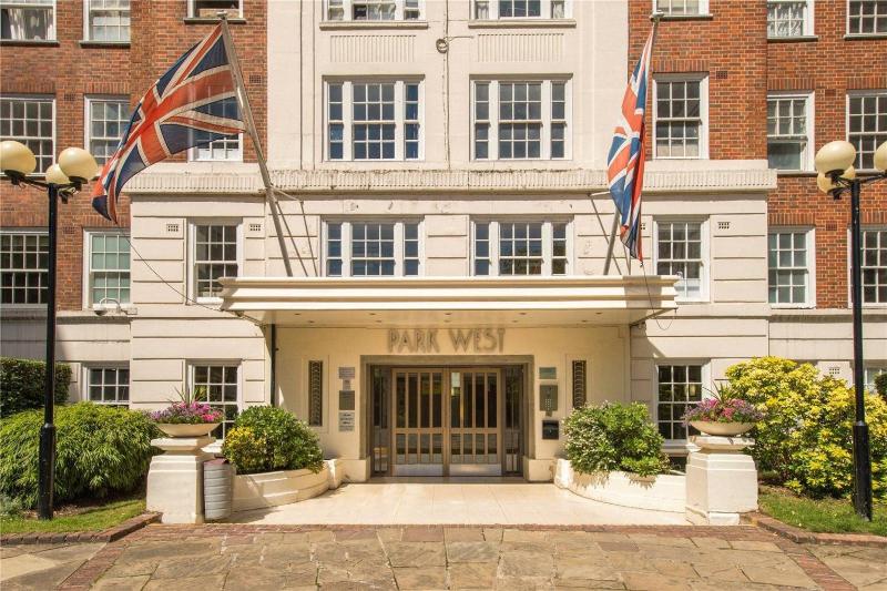 Oxford Street Apartment — забронировать отель в Лондоне