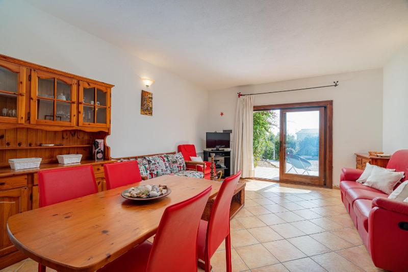 Casa Helen a Olbia - Spazioso Appartamento con Terrazza