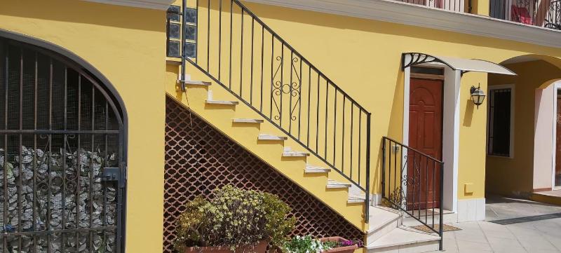 La Casa Rosa a Monserrato - Grazioso bilocale con auto
