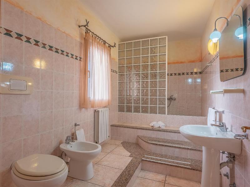 Villa Mathilde ad Arzachena - Elegante villa con navetta