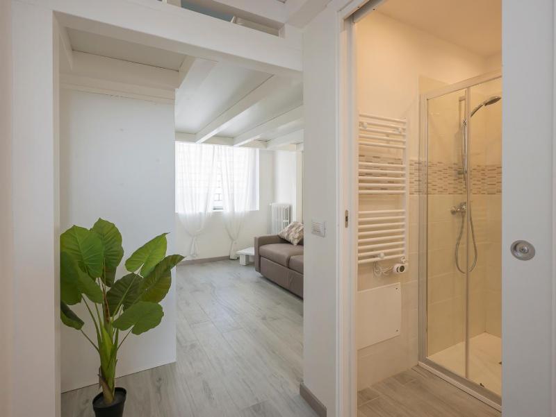 I Host Apartment - Neera 22 — отель с удобным расположением в Милане