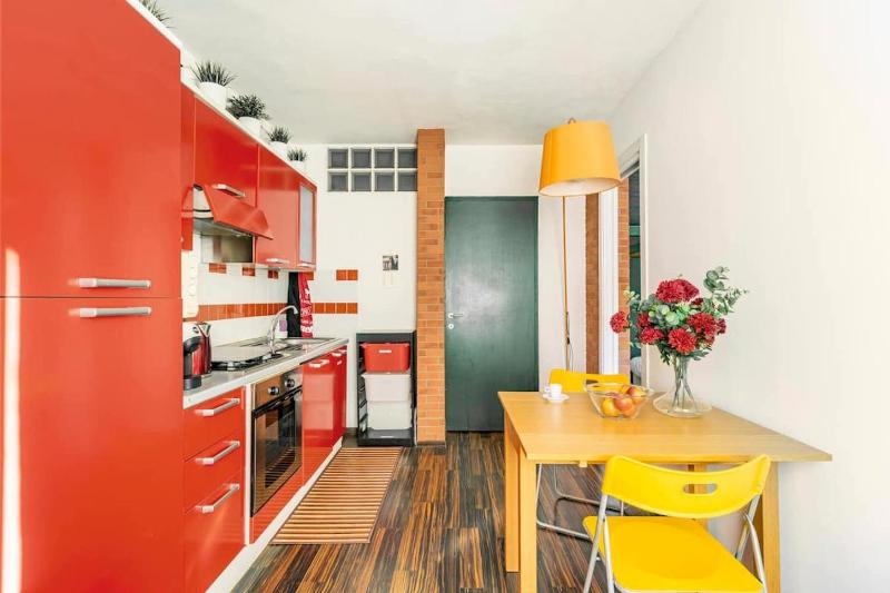 Lovely Apartment Navigli — отель с удобствами в Милане