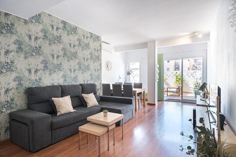 Apartment with terrace a step away from Montjuic — комфортный отель в Барселоне