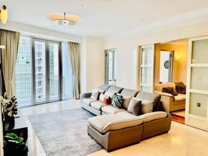 14 Pax Stylish Homestay 3 min walk to KLCC#10 min walk to Pavilion — отель с удобным расположением в Куала-Лумпуре