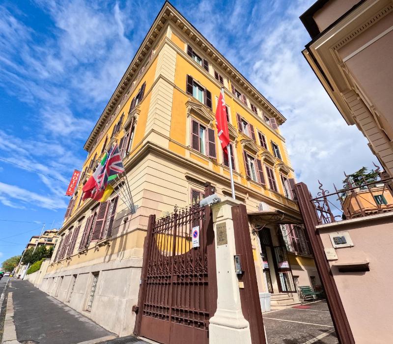 Roma Room Hotel — забронировать отель в Риме