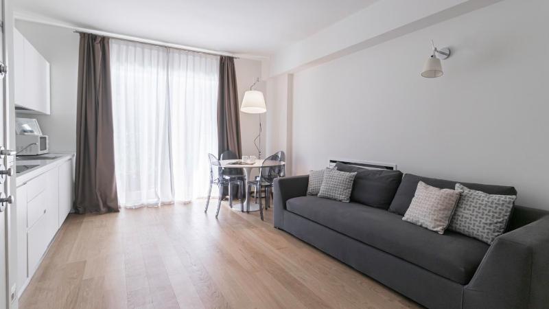 Цены на Italianway - Corso Como 11 в Милане