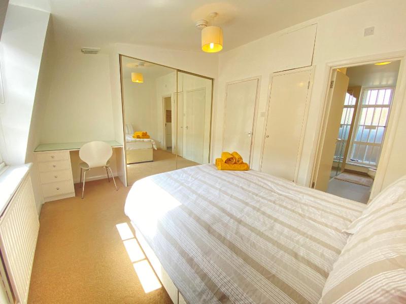 Цены на Cosy duplex in Central London в Лондоне