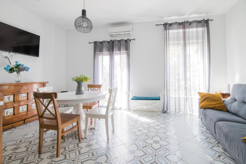 Cozy Flat in City Center Feel the Vibe SelfCheckIn — отель в Валенсии, Испания