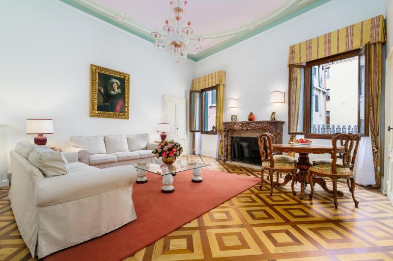 Palazzetto Manin San Marco — отель с удобствами в Венеции