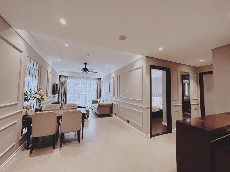 Ocean View Luxury Suite in Sheraton Building — забронировать отель в Дананге