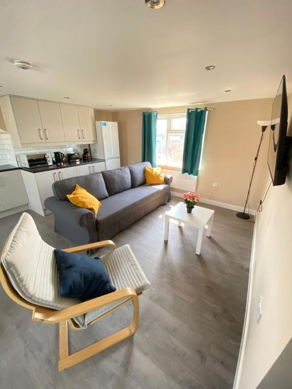STUNNING 1 BEDROOM FLAT IN WOOD GREEN — отель в Лондоне, Соединенное Королевство
