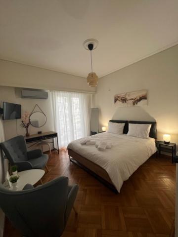 Apartment in Athens — отель с удобствами в Афины