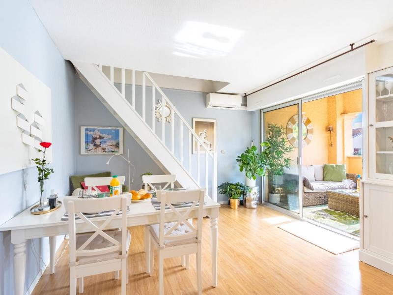 Apartment Le Clos Sainte Anne by Interhome — отель с удобствами в Сент-Тропезе