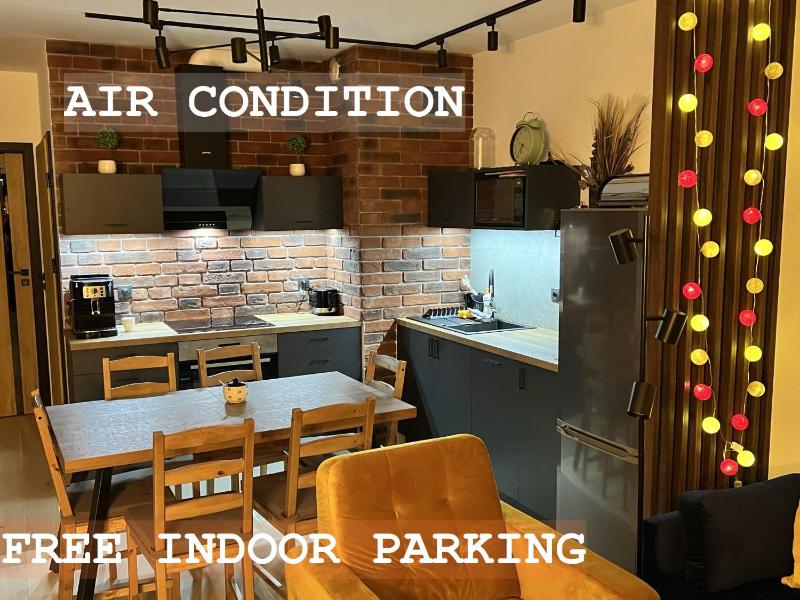 Warsaw Downtown View 3 ROOMS 60m2+ FREE GARAGE 2km Old Town Metro 9min tram — забронировать отель в Варшаве