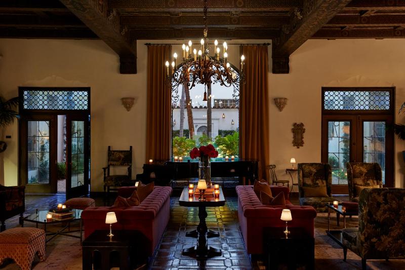 Villa Carlotta — отель с удобствами в Лос-Анджелесе