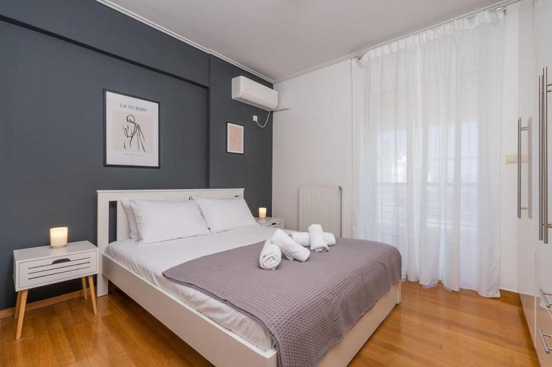 Bright & Elegant 2BD Apt w/ View — комфортный отель в Афины