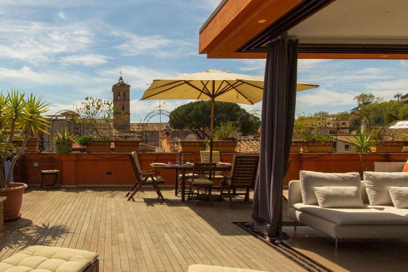 Pelliccia 11 Trastevere Penthouse — отель с удобным расположением в Риме