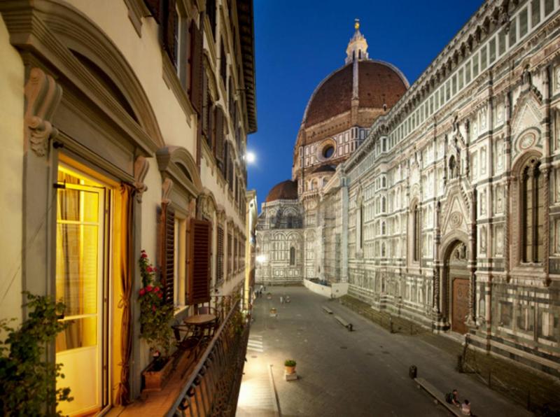 Granduomo Charming Accomodation — отель с удобным расположением в Флоренции