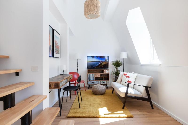 #stayhere - Modern & Central 2 Bedroom Apartment — отель с удобствами в Вильнюсе