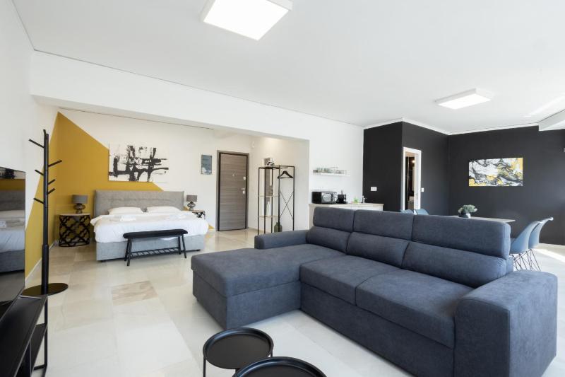 Цены на Hip And Fun Apt A в Афины
