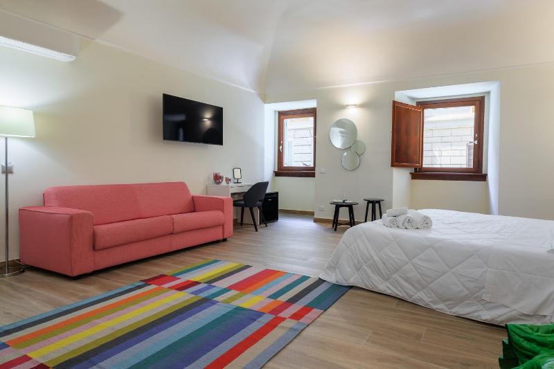 Mater Rooms&Suites, Guest House — забронировать отель в Риме