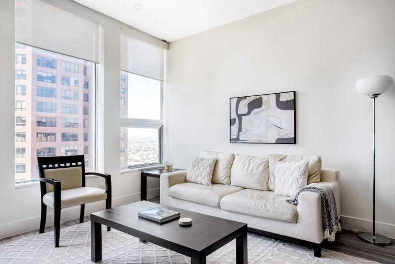 Downtown 2br w pool gym wd nr Convention Center LAX-1039 — отель в Лос-Анджелесе, Соединенные Штаты Америки