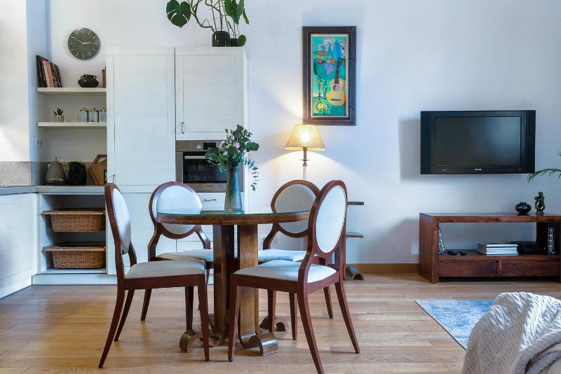 Grand Theatre Premium Apartment. Super central. — отель с удобным расположением в Варшаве