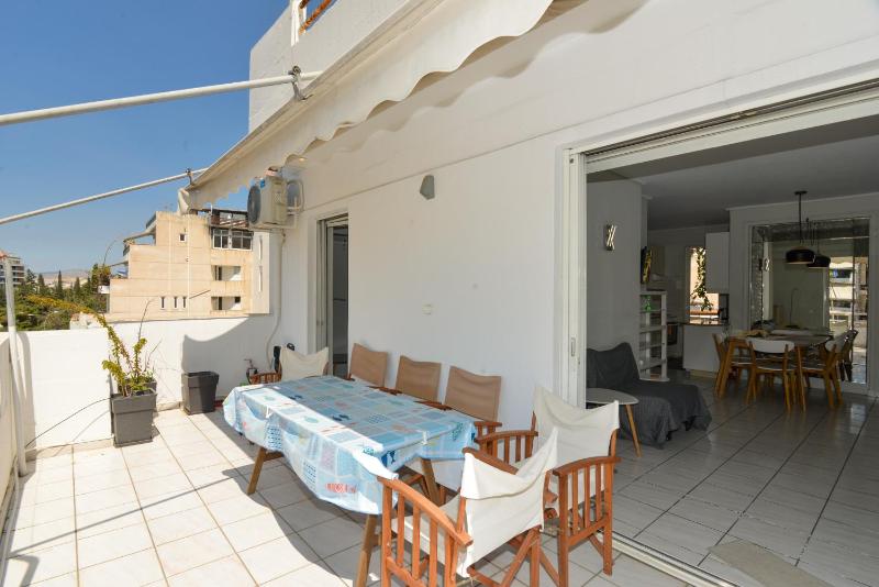 Цены на Athens Sunny balcony top floor 1 bdr в Афины