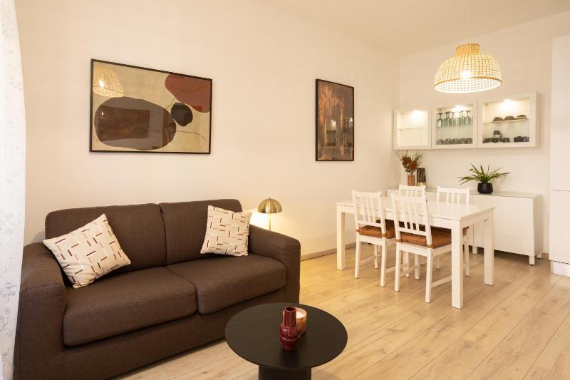 Xenia Apartments - Enjoy Porta Venezia in modern apt- 10 min from Duomo — отель в Милане, Италия